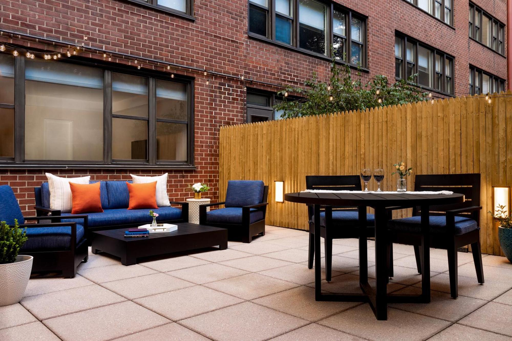 The Gardens Sonesta Es Suites New York Exterior foto